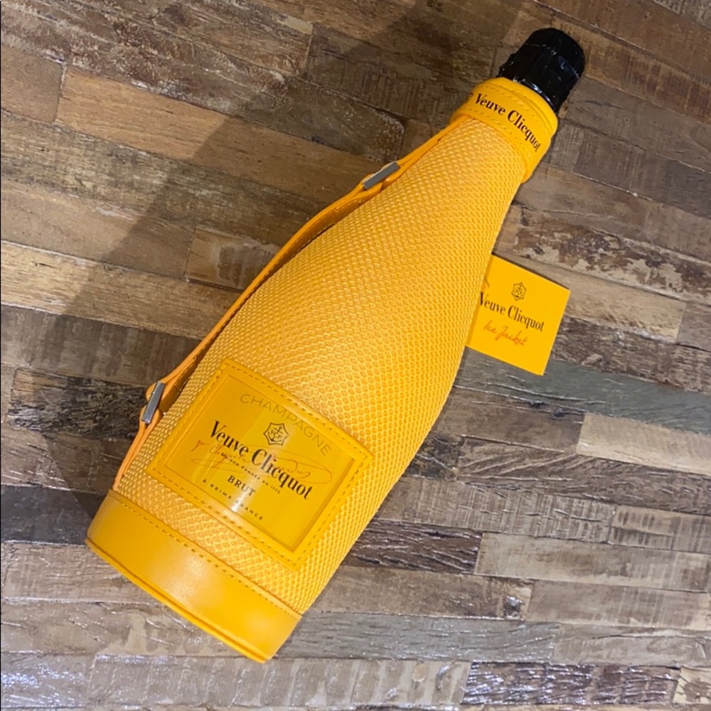 💋Veuve Clicquot champagne ice jacket 💋